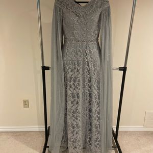 Luxury Princess dress, suitable for engagement, silver gray , size 42, worn once